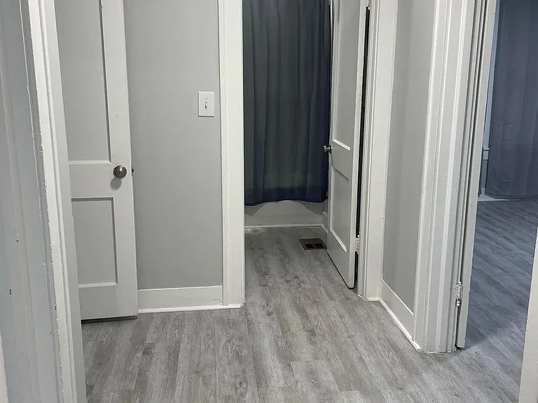 411 N Green St #2 — Photo 6