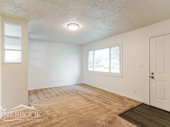 4th image of 194 Saint Christopher Ln