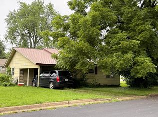 419 S Lake St, Mountain Grove, MO 65711