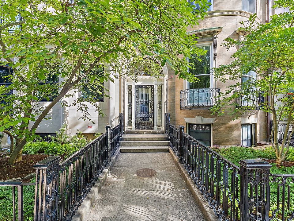 1st image of 405 Commonwealth Ave APT 8