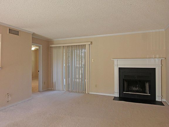4th image of 1543 Lincoln Way Suite 201