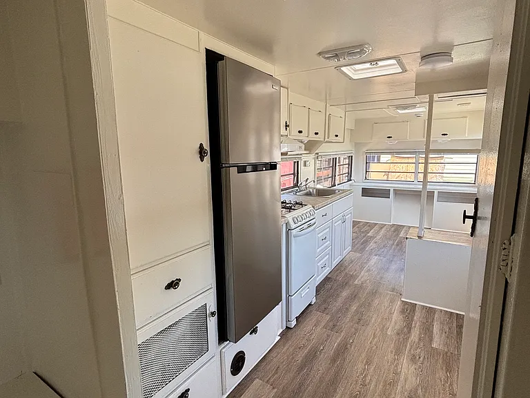 Tropical Gardens Mobile Home Park — Photo 25