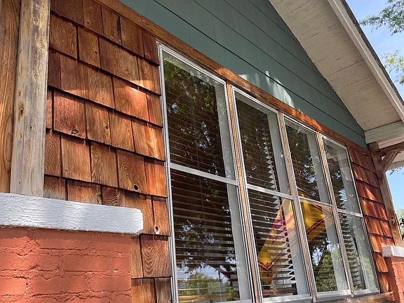 2nd image of 107 E 8th Ave
