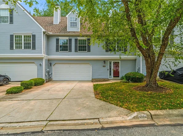 3324 Brookside Ln, Cuyahoga Falls, OH 44223