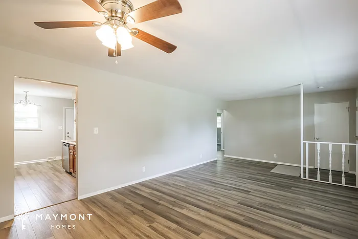 3 bed, 1.5 bath, 1500 sqft, $1,900 — Photo 4