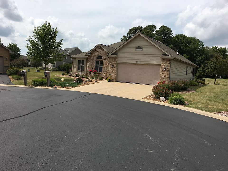 1st image of 1303 W Heights Ct