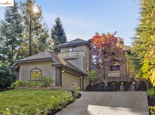 5970 Ostrander Rd, Oakland, CA 94618