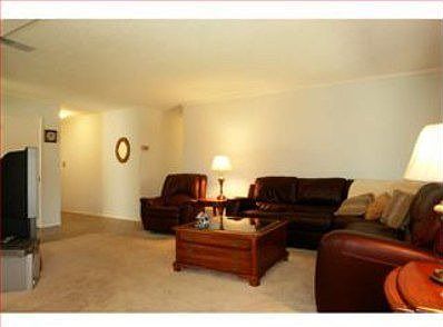 4th image of 2342 Weston Dr