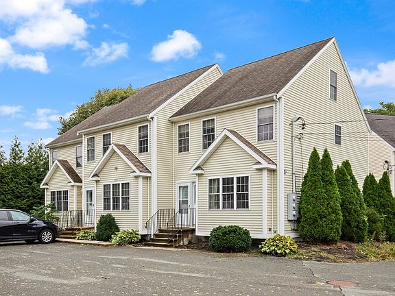 3rd image of 129 Scott St #4