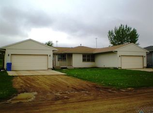 304 E 5th Ave, Humboldt, SD 57035