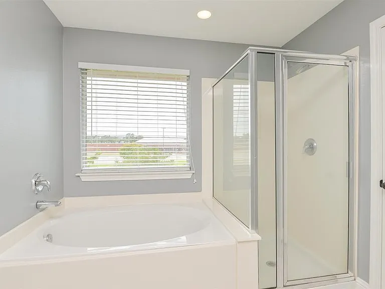 8755 Thistlemoor Ln — Photo 17