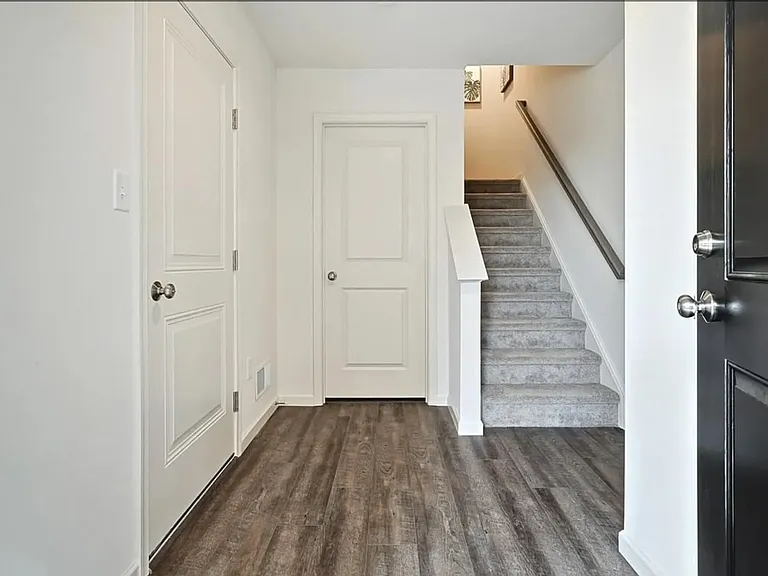 5 Hawley Ct #48 — Photo 4
