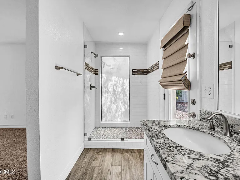 5219 E Winchcomb Dr — Photo 19
