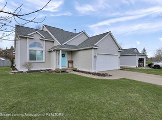 1375 Daylily Dr, Holt, MI 48842