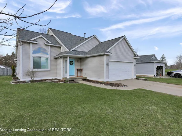 1375 Daylily Dr, Holt, MI 48842