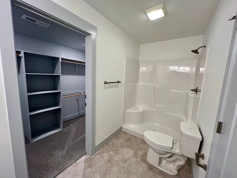 4650 Pierce Dr — Photo 17