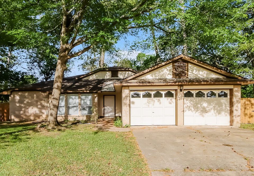 1st image of 15803 N Chamfer Ct