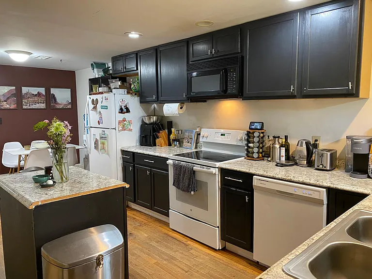 595 Pickett St SE #C — Photo 6