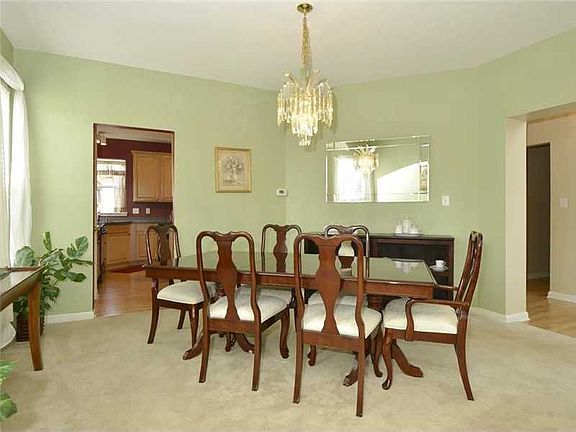 4th image of 17116 Cedar Creek Ln