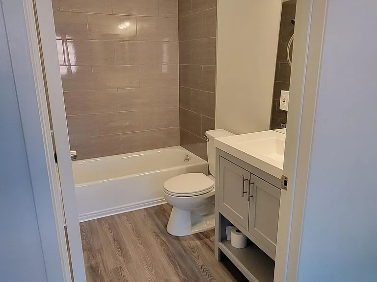 Bedroom #1's Bathroom