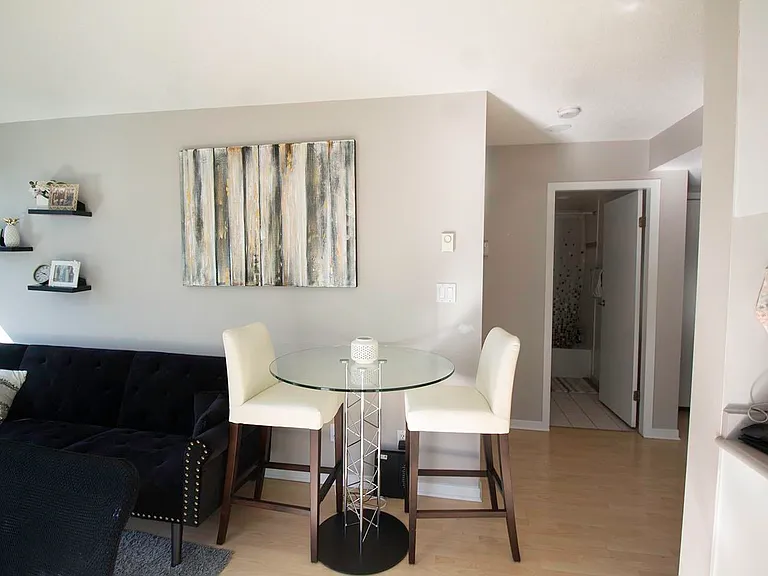 1188 Howe St #802 — Photo 7