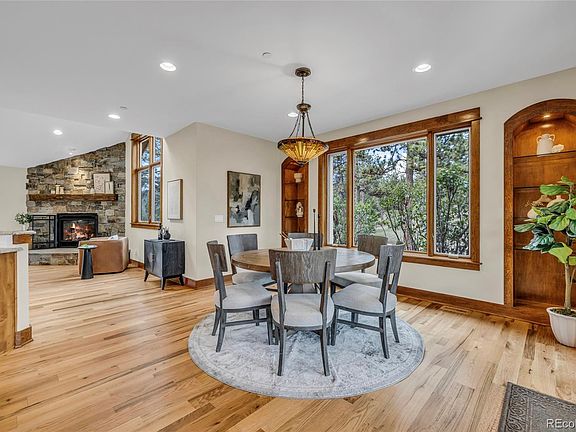 3rd image of 255 Peakview Road