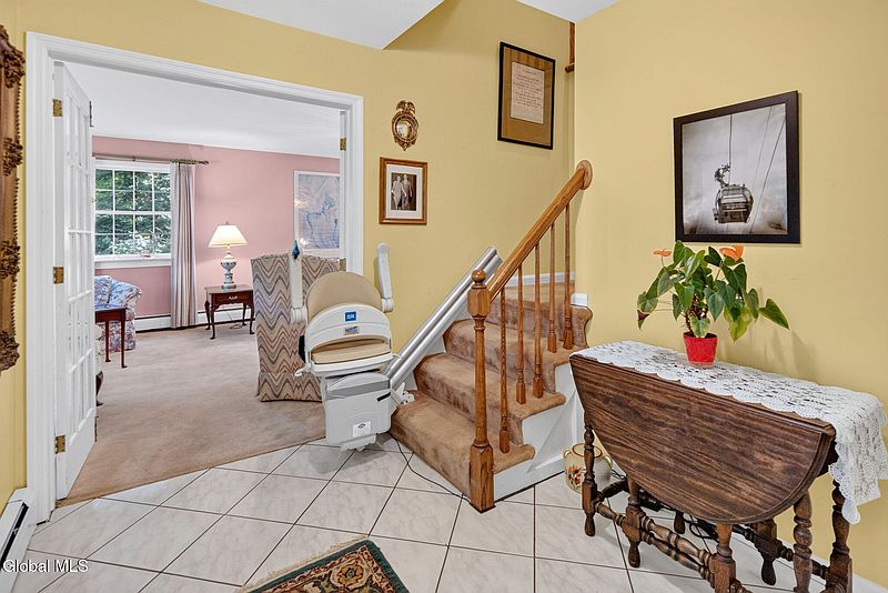 2nd image of 4 Catalpa Court