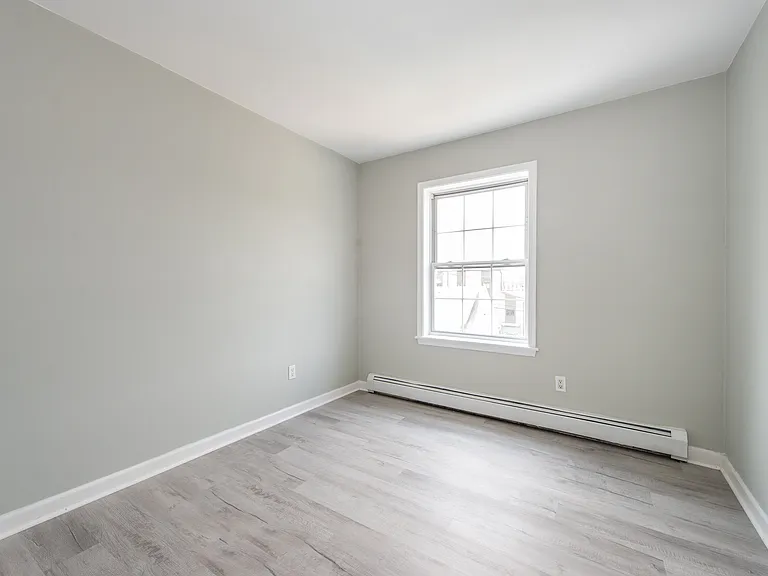 294 Paxton St #2 — Photo 8