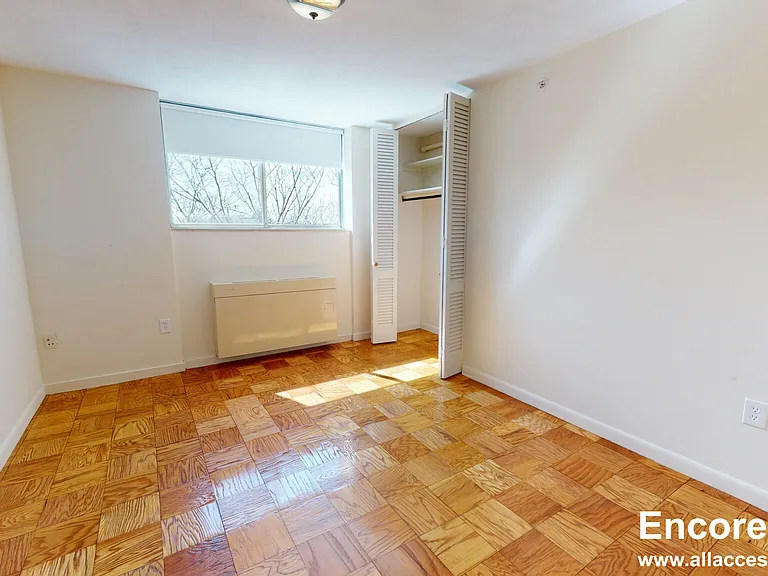 17 Monmouth Ct #D — Photo 26