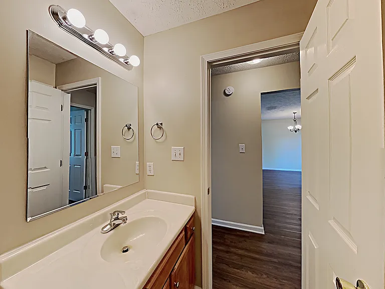 416 Hancock St — Photo 10