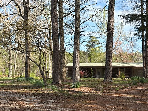 3rd image of 847 Pine Ridge Rd