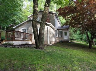 456 Cranberry Rd, East Stroudsburg, PA 18301