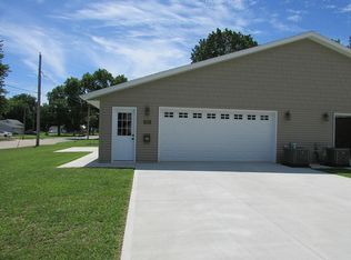 302 2nd Ave S, Humboldt, IA 50548
