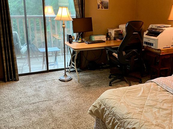 En suite bedroom 2 with balcony