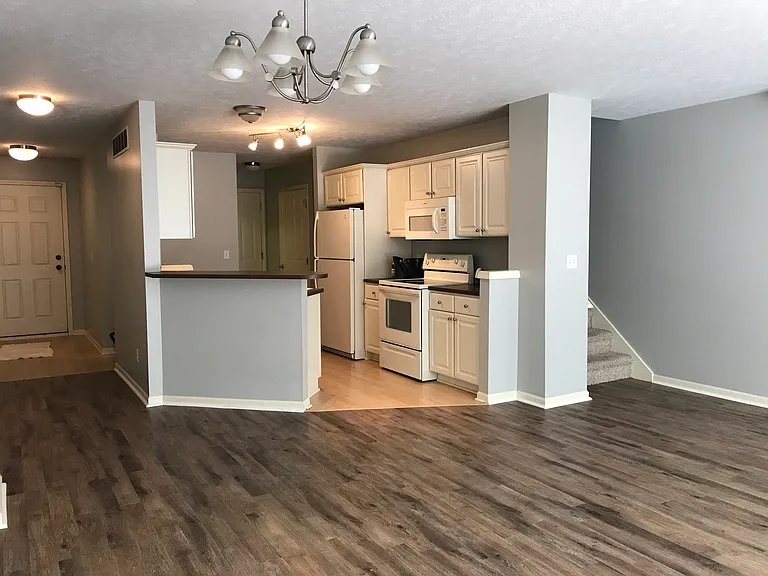 704 Stevens Pointe Dr SE — Photo 8