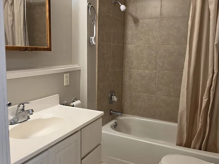 4894 Beacon Ave S — Photo 6