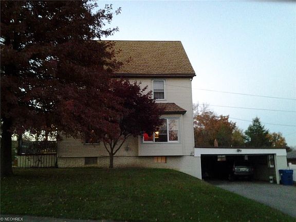 3rd image of 106 N Elm St