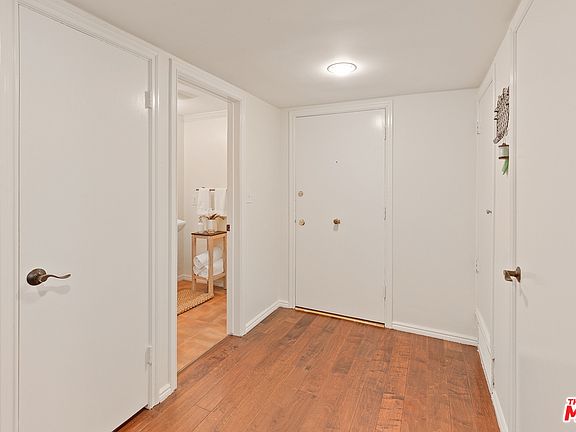 3rd image of 6752 Hillpark Dr APT 302
