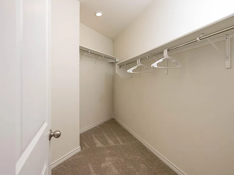 4411 Tivoli Dr — Photo 8