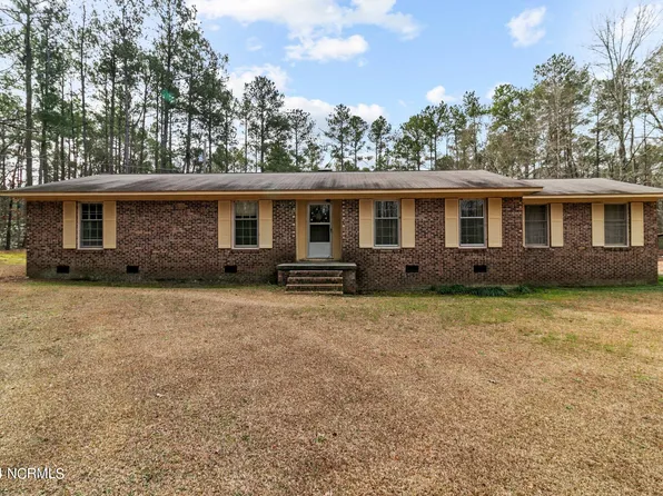 1477 Marks Creek Church Road, Laurel Hill, NC 28351