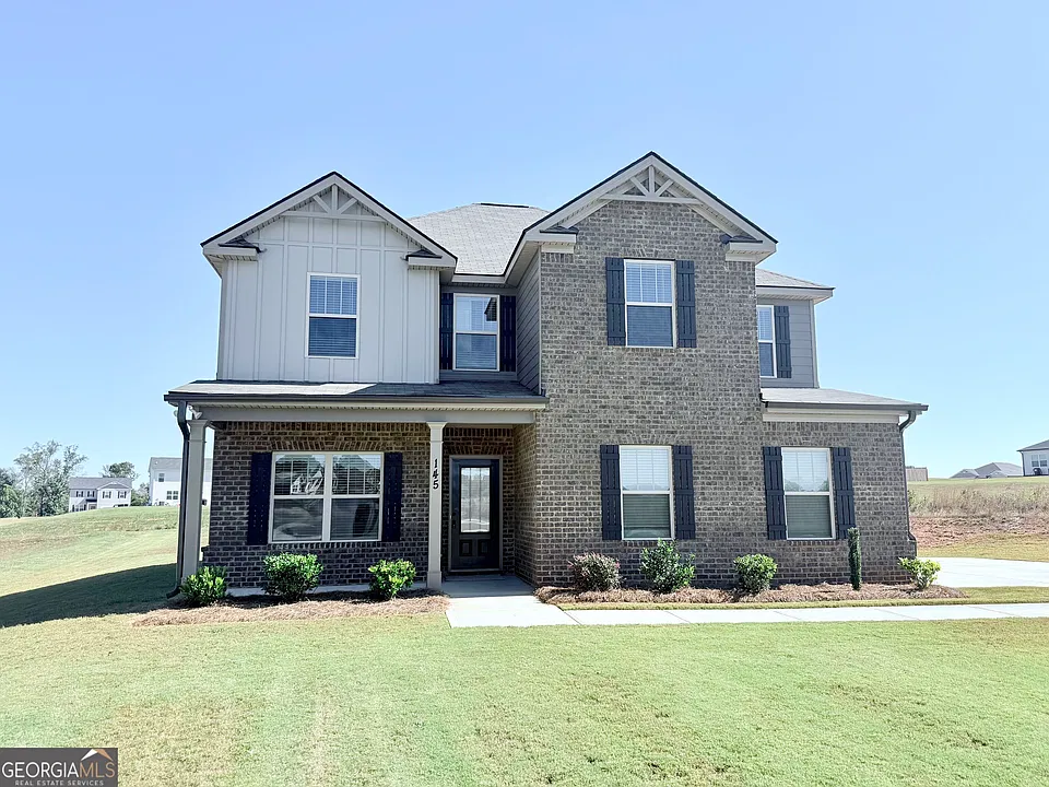 145 Hounds Way