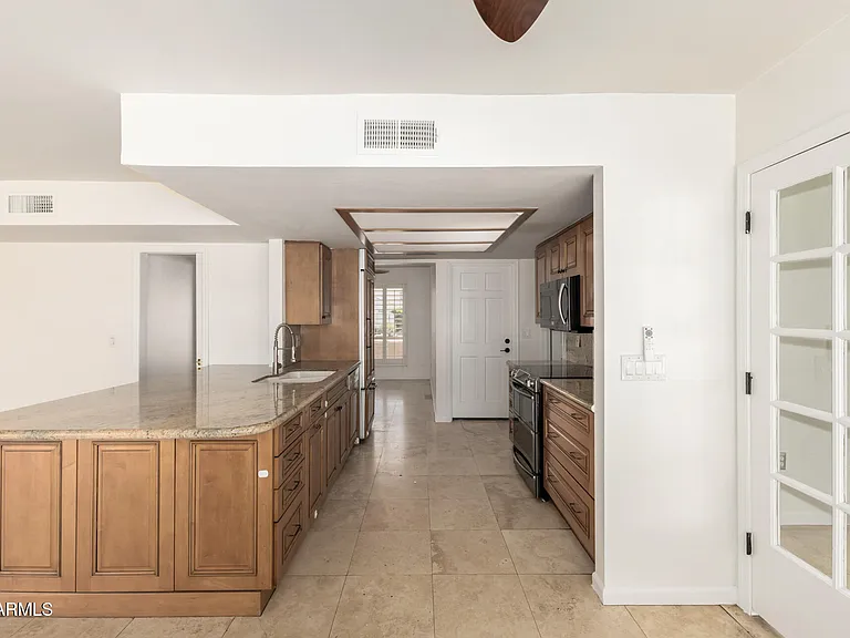6517 S Hazelton Ln — Photo 11