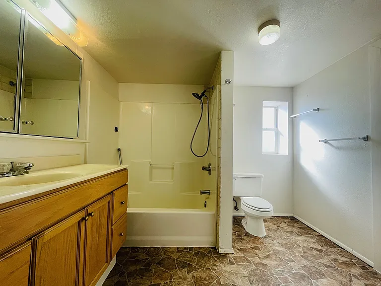 711 1/2 Foster Rd — Photo 11