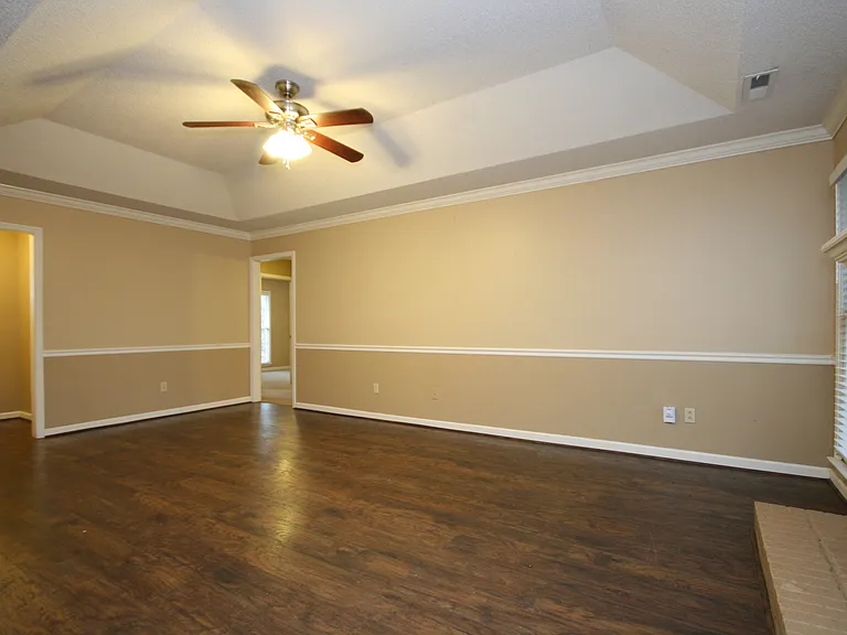 104 Hollington Dr NE — Photo 16