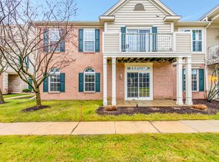 2192 Pinecroft Dr, Canton, MI 48188