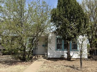 806 N Frost St, Pampa, TX 79065