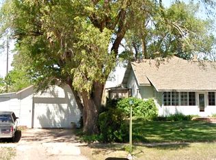 113 Tate St, Hayes Center, NE 69032