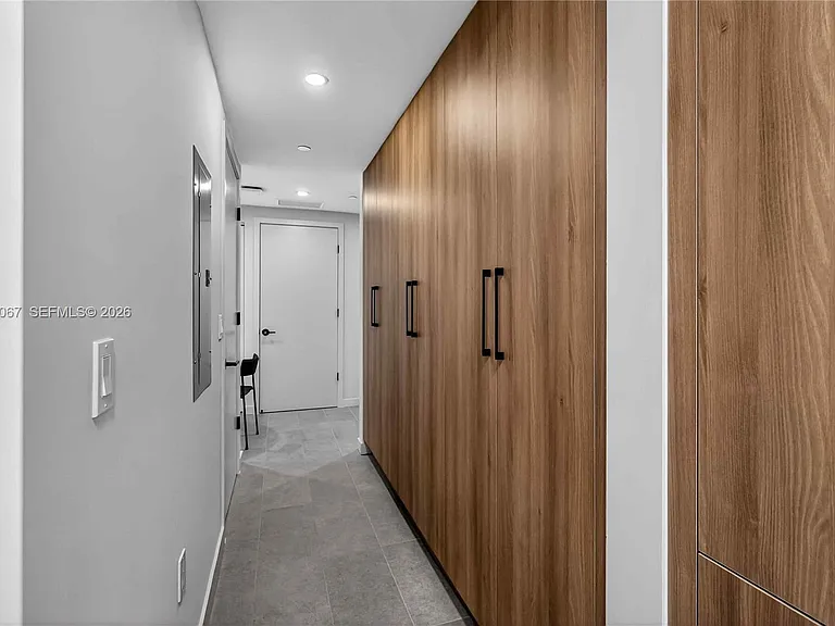121 NE 5th St #712B — Photo 7