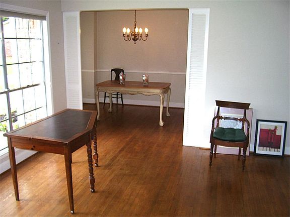 Formal Living & Formal Dining.