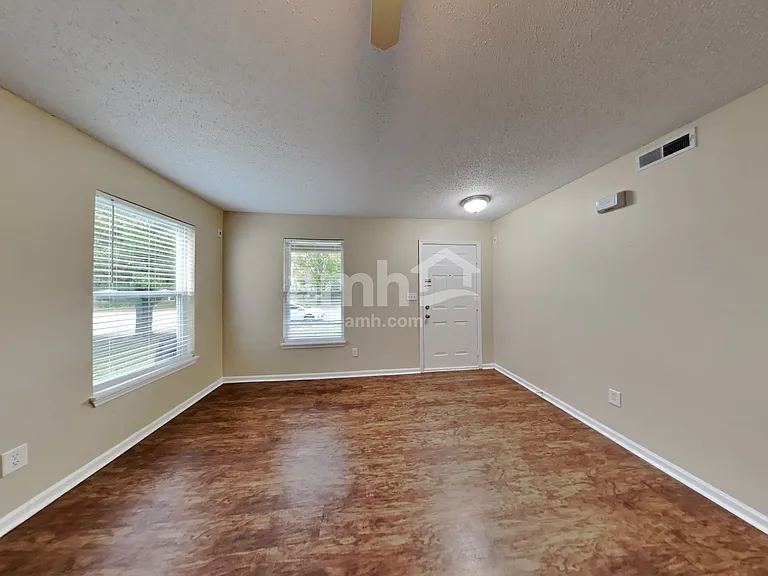 9772 Trail Dr — Photo 7